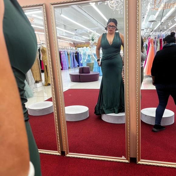 Hunter Green Cinderella Divine C912 Gown - Picture 4 of 8